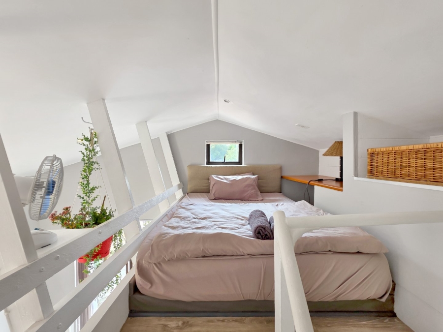 1 Bedroom Property for Sale in Bloubergrant Western Cape